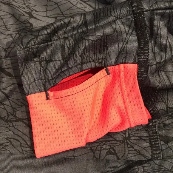 Mondetta Running Jacket - Picture 9 of 11